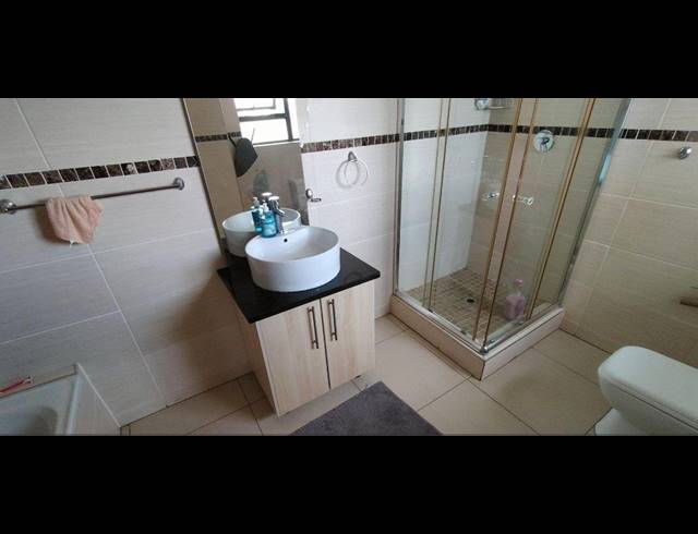3 BEDROOM DUPLEX FOR SALE IN SHELLYVALE